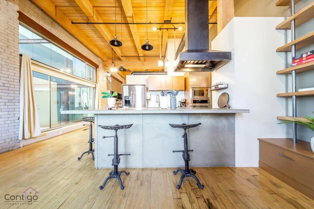 Historic Jd Loft, Near Ice District, Rogers Place, Ug Parking Edmonton Exterior foto